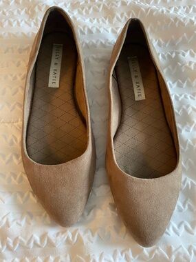 Kelly & Katie Women's Tan Pointed Toe Suede Flats